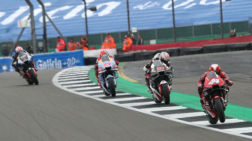 MotoGP-Fahrer im Windschatten sind ein Problem, Foto: LAT Images