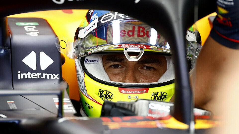 Sergio Perez in seinem RB19, Red Bull