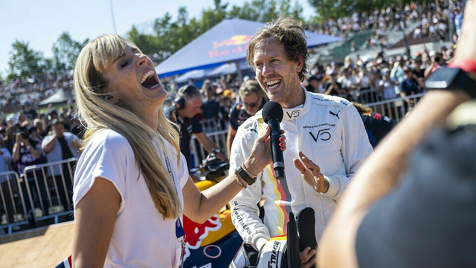 Red Bull Formula Nürburgring mit Formel-1-Autos auf der Nordschleife Red Bull Formula Nürburgring mit Formel-1-Autos auf der Nordschleife