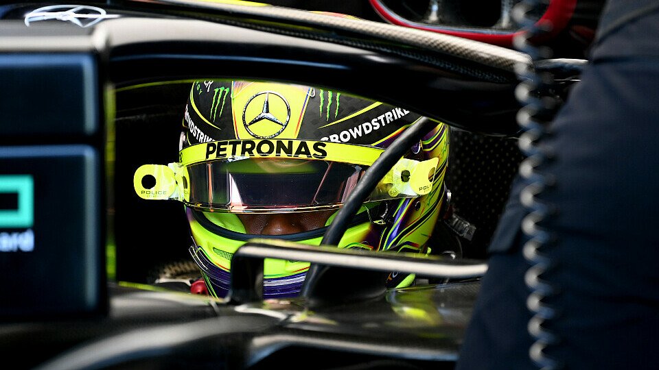 Mercedes-Fahrer Lewis Hamilton in der Box