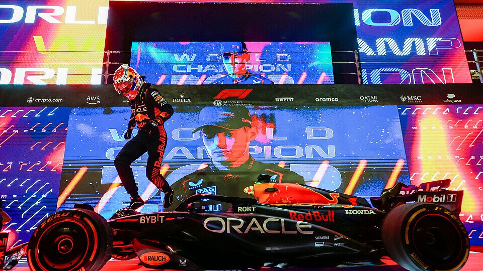 Red Bull-Fahrer Max Verstappen feiert Titelverteidigung im Parc Ferme