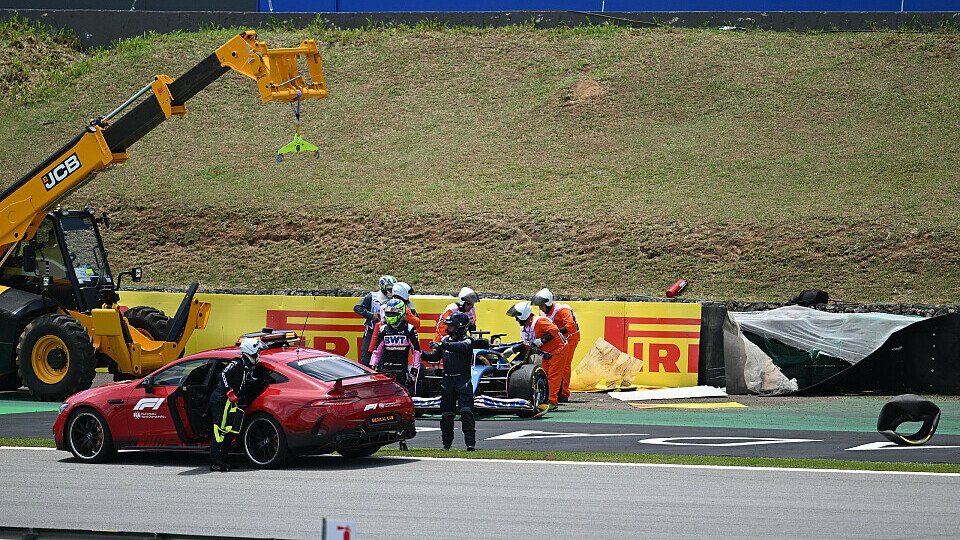 Crash von Alpine-Fahrer Esteban Ocon in Q1
