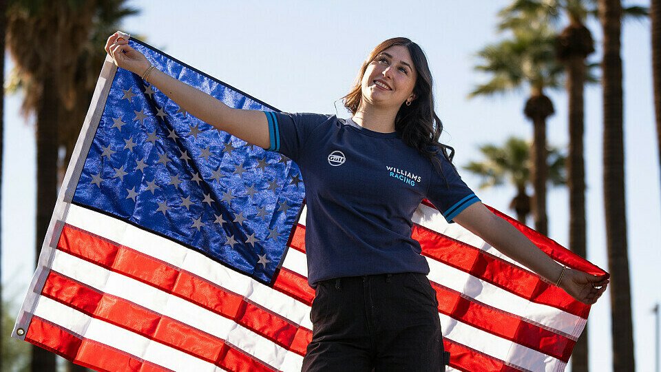 Lia Block mit Amerika-Flagge für Williams