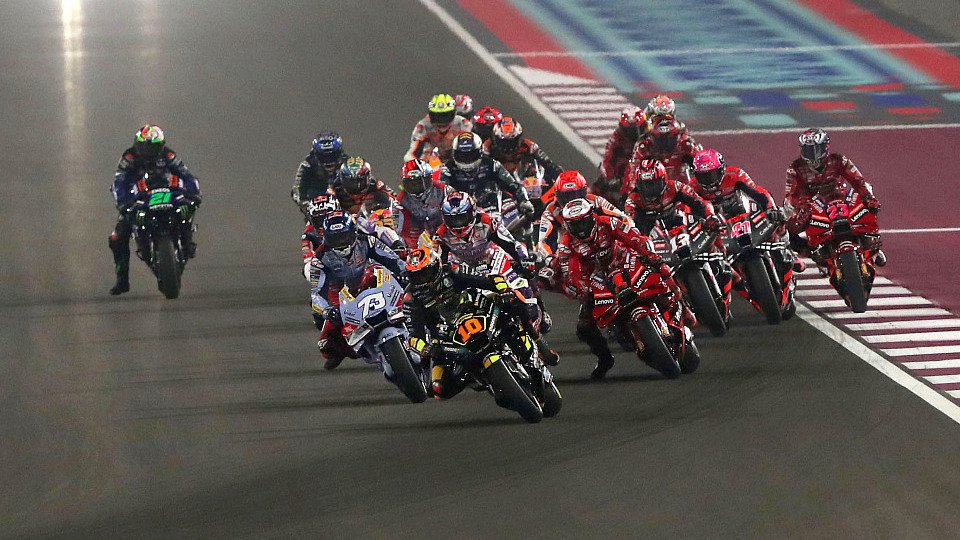 Der Start des MotoGP-Sprints in Katar.