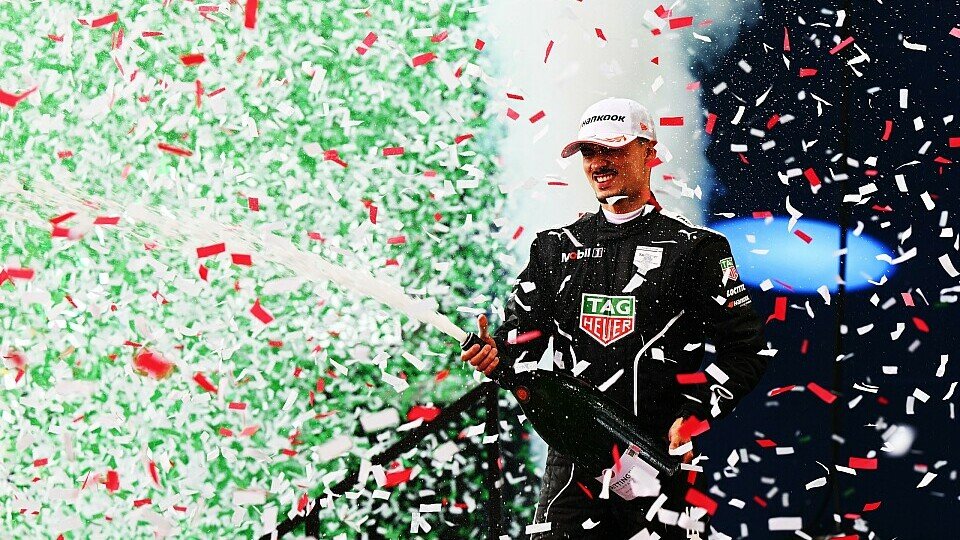 Pascal Wehrlein auf dem Podium nach seinem Sieg beim Mexiko-City ePrix 2024.