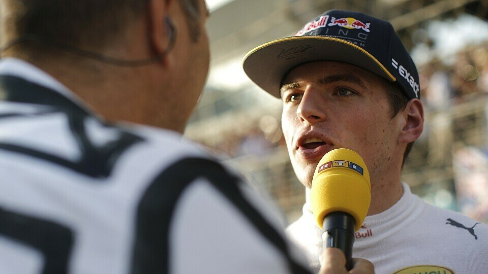 Formel-1-Pilot Max Verstappen am RTL-Mikrofon im Gespräch mit Kai Ebel.