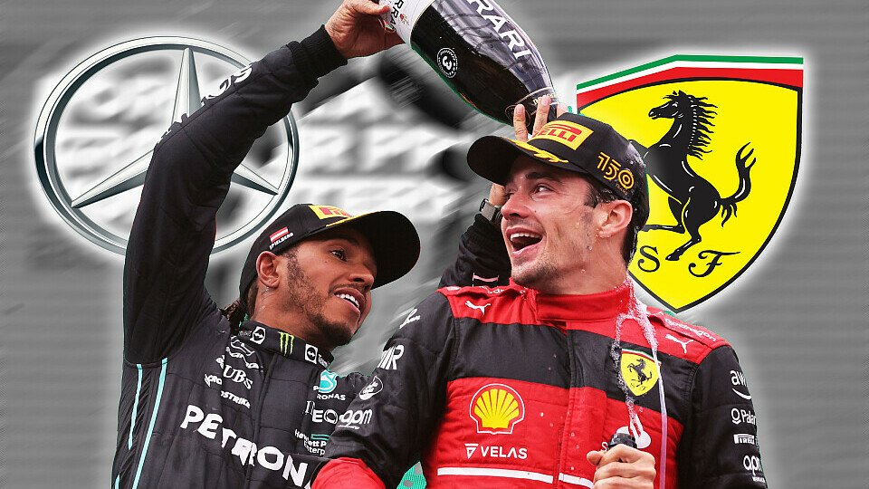 Lewis Hamilton (Mercedes) und Charles Leclerc (Ferrari) feiern auf dem Podium.