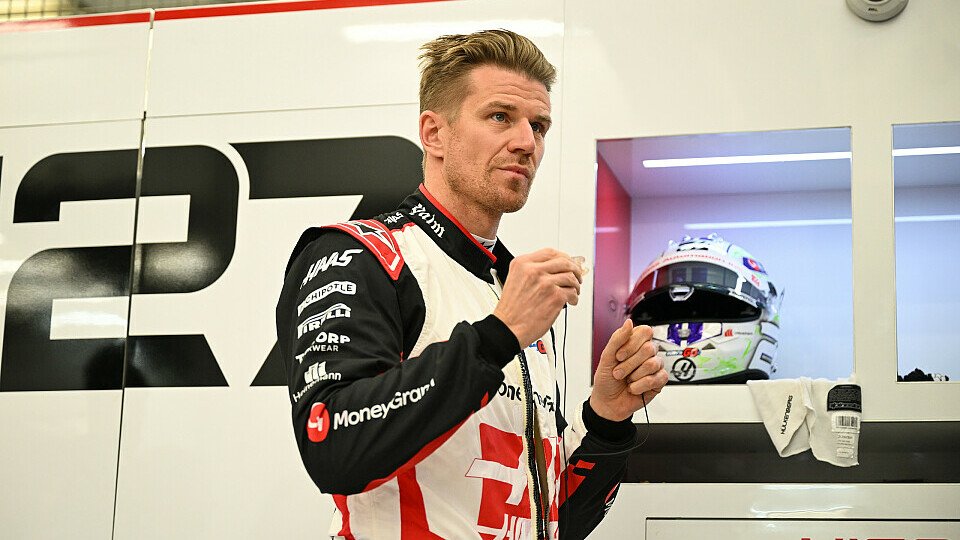 Haas-Fahrer Nico Hülkenberg in der Box