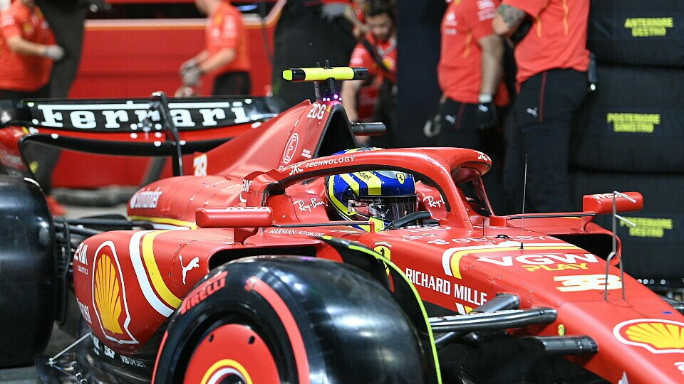 Ferrari-Ersatzfahrer Oliver Bearman in der Box