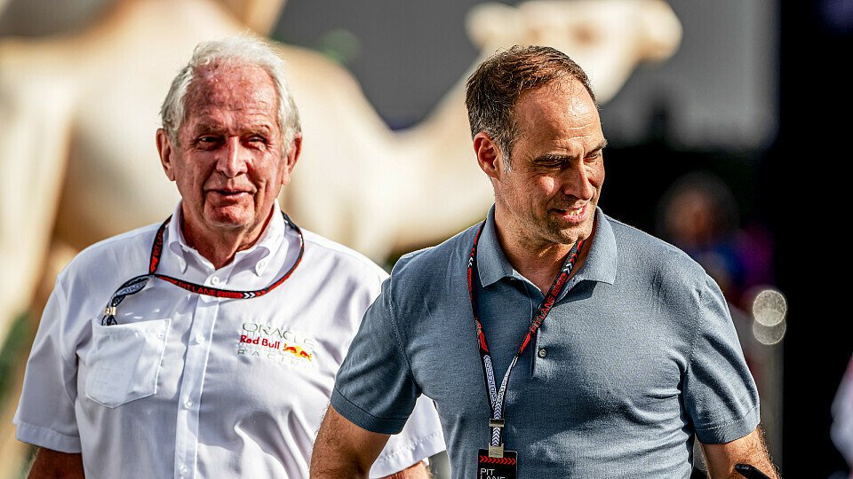 Dr. Helmut Marko und Oliver Mintzlaff von Red Bull im Paddock