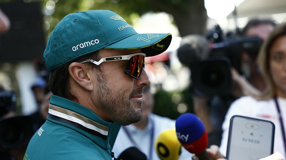 Aston Martin-Fahrer Fernando Alonso im Interview