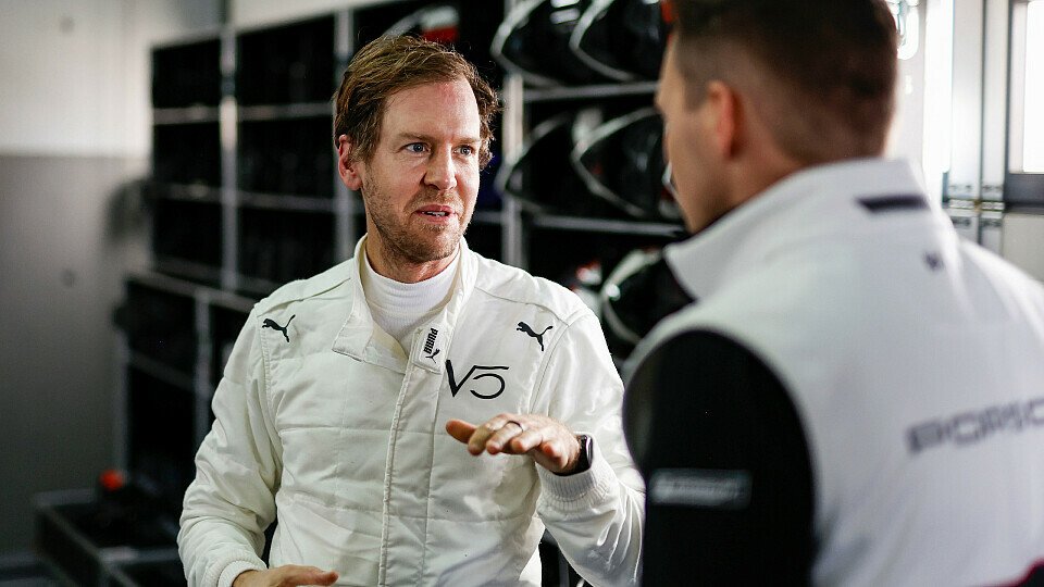 Sebastian Vettel testet Porsche 963 im Motorland Aragon