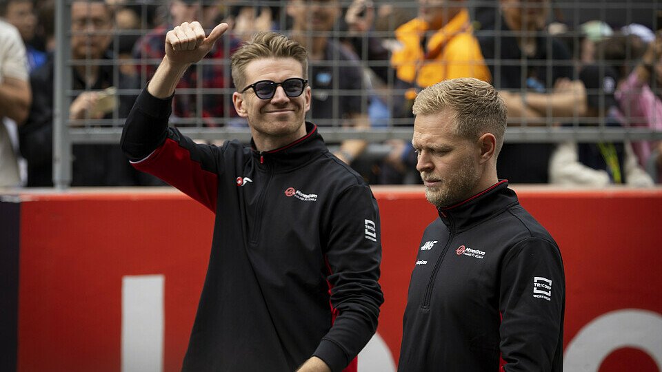 Haas-Duo Nico Hülkenberg und Kevin Magnussen bei der Fahrerparade