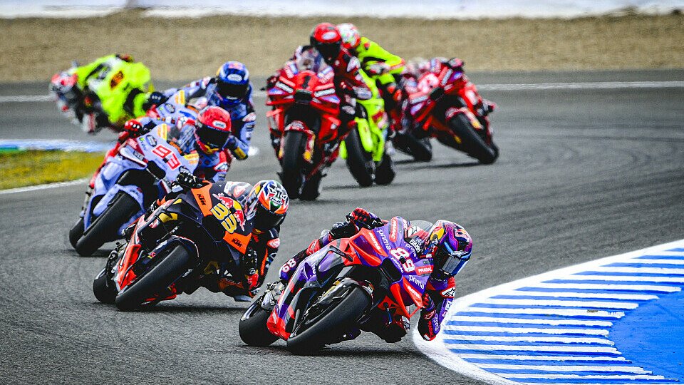 Die MotoGP-Piloten donnern 2024 von Rundenrekord zu Rundenrekord, Foto: LAT Images