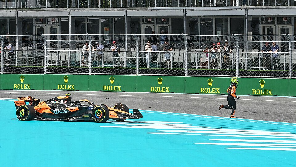 McLaren-Fahrer Lando Norris mit Ausfall nach Startunfall