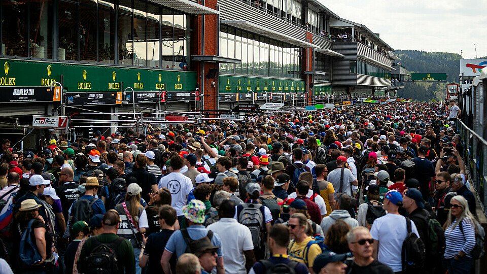 Zuschauer beim WEC-Rennen im belgischen Spa-Francorchamps