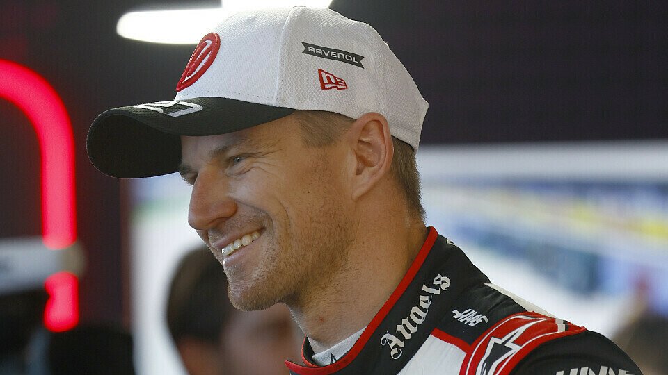 Haas-Fahrer Nico Hülkenberg im Interview nach Q3 im Parc Ferme