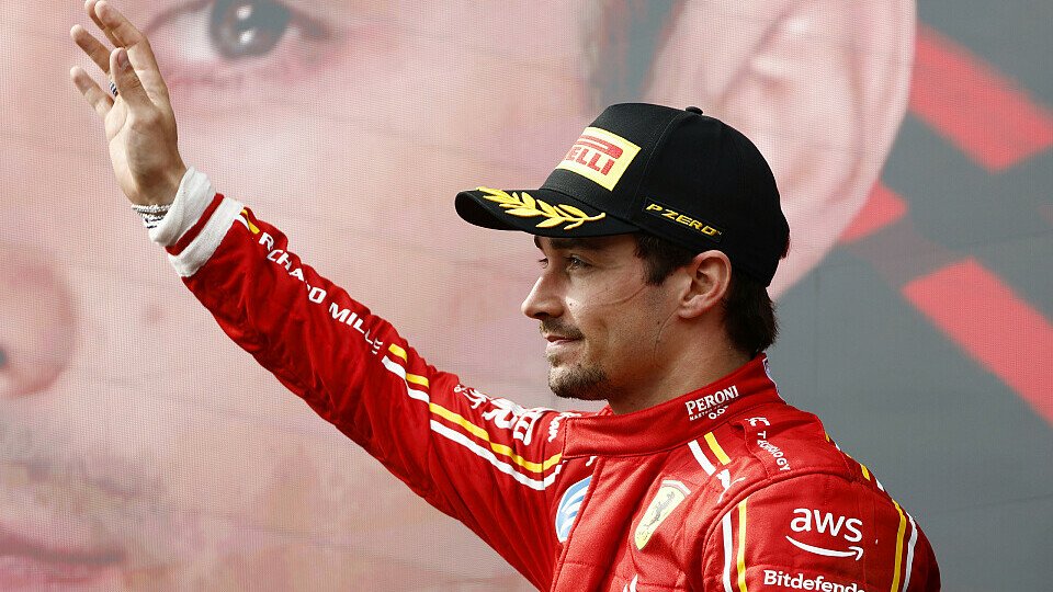 Ferrari-Pilot Charles Leclerc feiert Platz 3 auf dem Podium