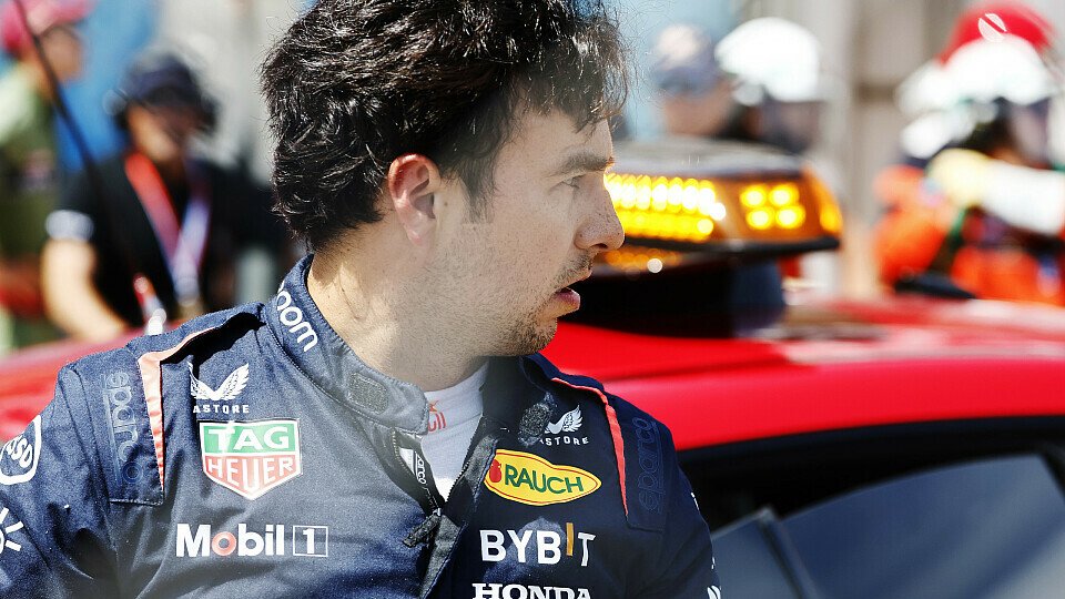 Startunfall mit Sergio Perez (Red Bull)