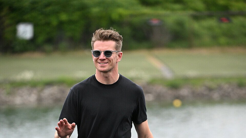 Haas-Fahrer Nico Hülkenberg im Paddock