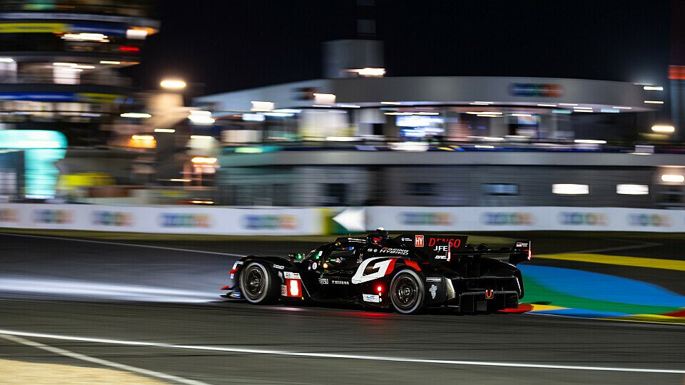 #8 Toyota mit Buemi, Hartley, Hirakawa