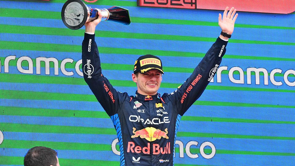 Max Verstappen feiert seinen 7. Saisonsieg auf dem Podium