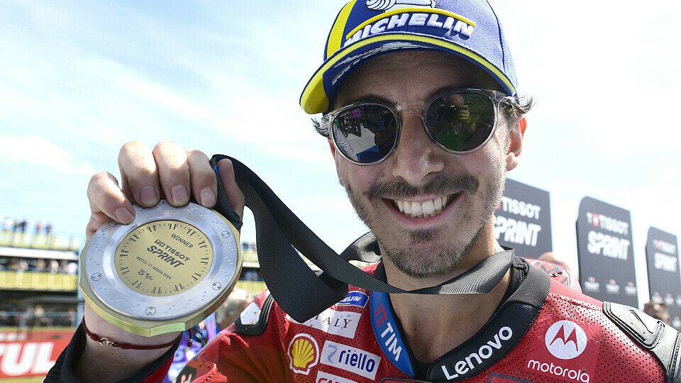 Francesco Bagnaia bejubelt den vierten Sieg in Serie, Foto: LAT Images Francesco Bagnaia bejubelt den vierten Sieg in Serie, Foto: LAT Images