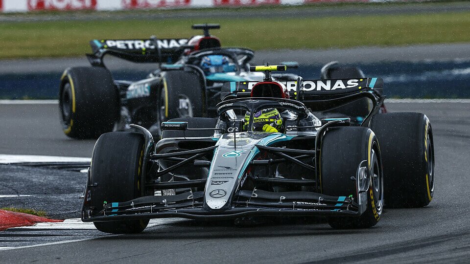 Lewis Hamilton vor Mercedes-Teamkollege George Russell