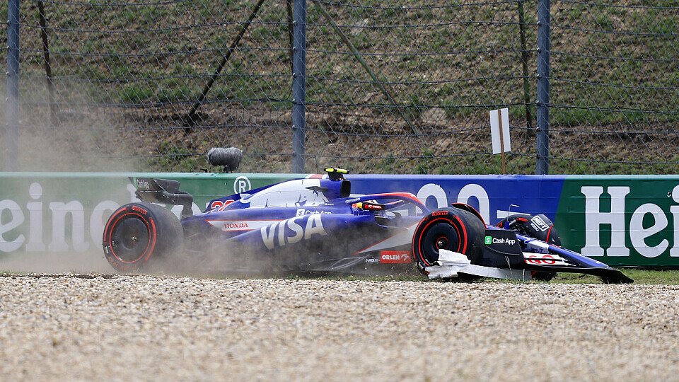 Crash von Yuki Tsunoda im Racing Bull