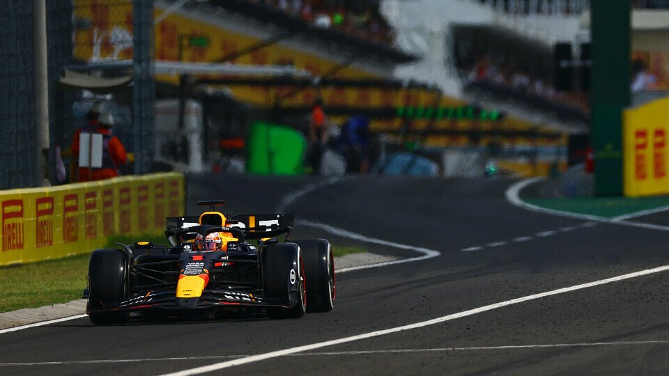 Red Bull-Fahrer Max Verstappen nach einem Boxenstopp
