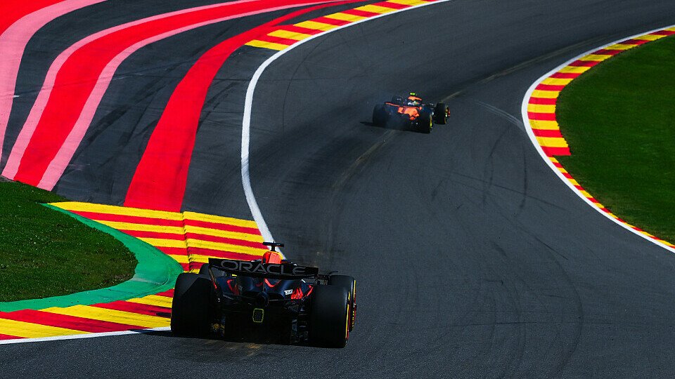 Red Bull-Pilot Max Verstappen jagt Lando Norris im McLaren