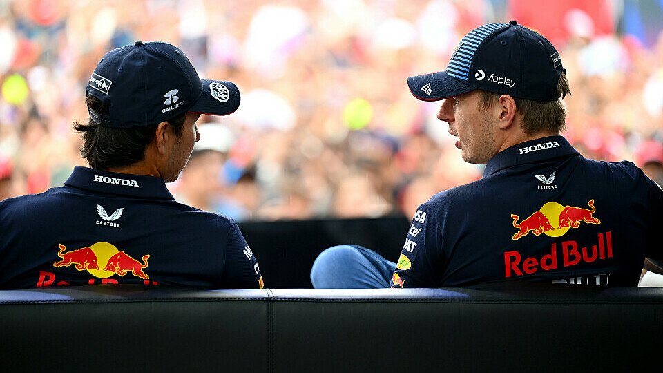 Red Bull-Piloten Sergio Perez und Max Verstappen in der Fanzone