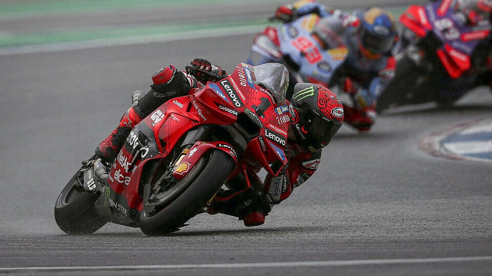 Francesco Bagnaia zeigte bei schwierigen Bedingungen eine weltmeisterliche Leistung, Foto: LAT Images