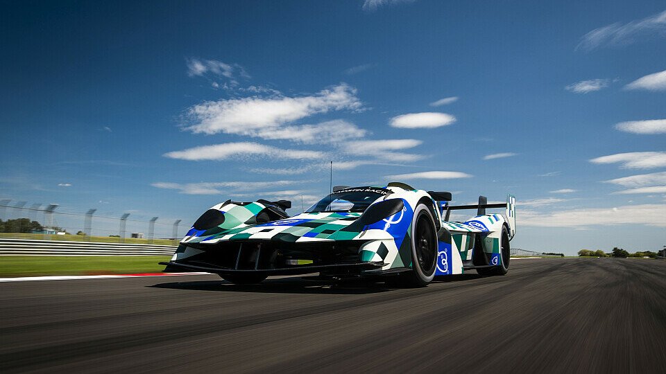 WEC, Aston Martin Valkyrie, Testfahrten