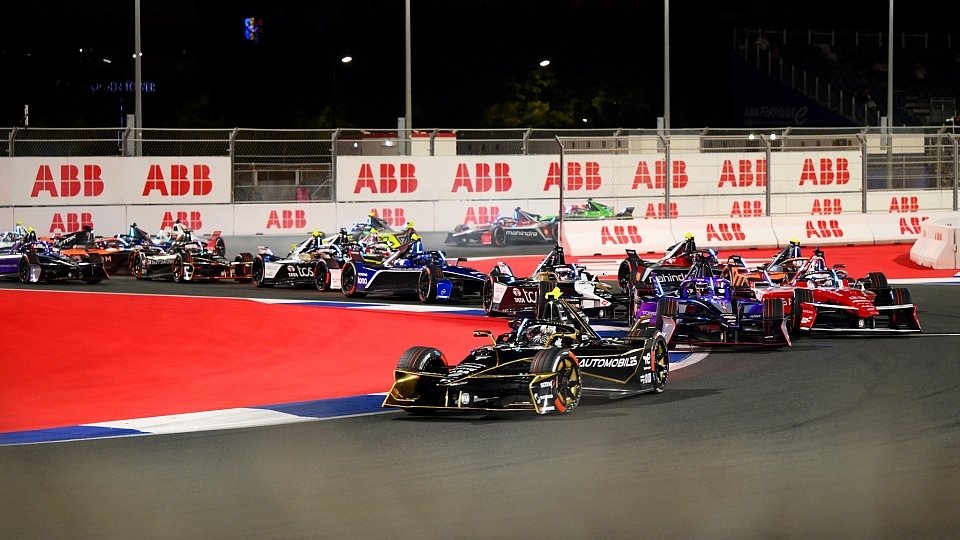 Der Start zum Jeddah ePrix I 2025 Der Start zum Jeddah ePrix I 2025