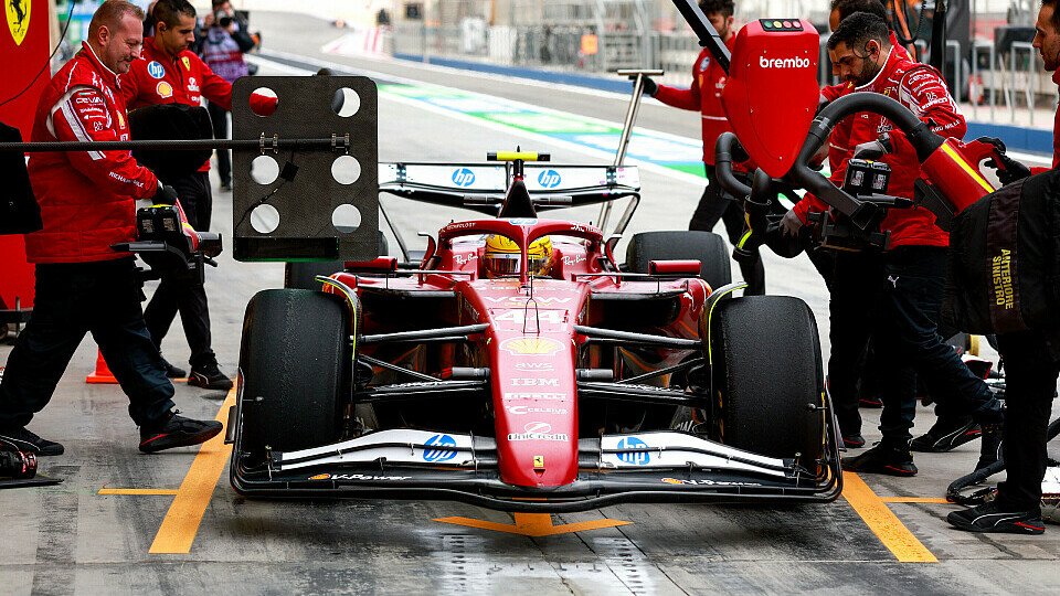 Boxenstopp-Übung bei Lewis Hamilton