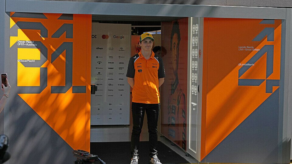 McLaren-Fahrer Oscar Piastri im Paddock