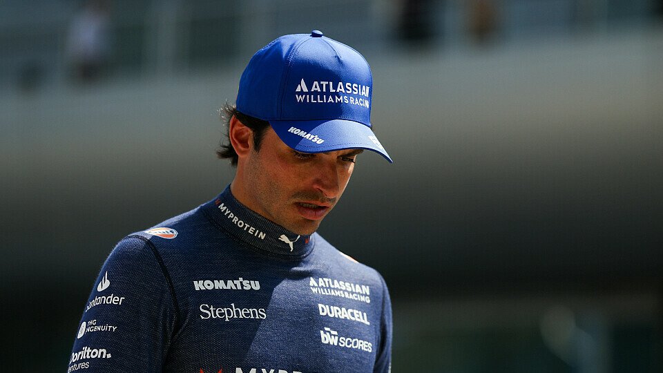 Williams-Fahrer Carlos Sainz Jr. im Parc Ferme