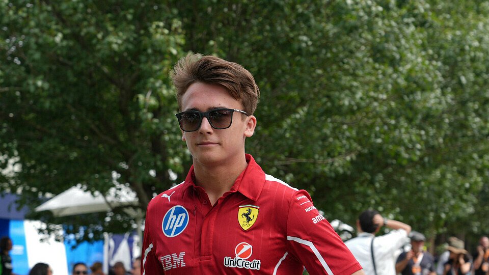 Ein Portrait von Ferrari-Nachwuchsfahrer Dino Beganovic im Australien-Fahrerlager Ein Portrait von Ferrari-Nachwuchsfahrer Dino Beganovic im Australien-Fahrerlager