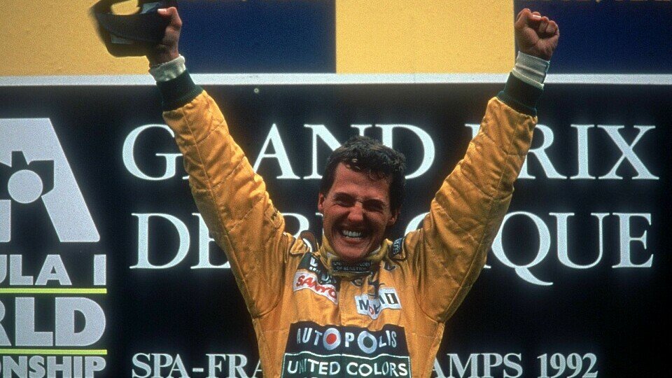 Michael Schumacher auf dem Siegerpodest in Spa
