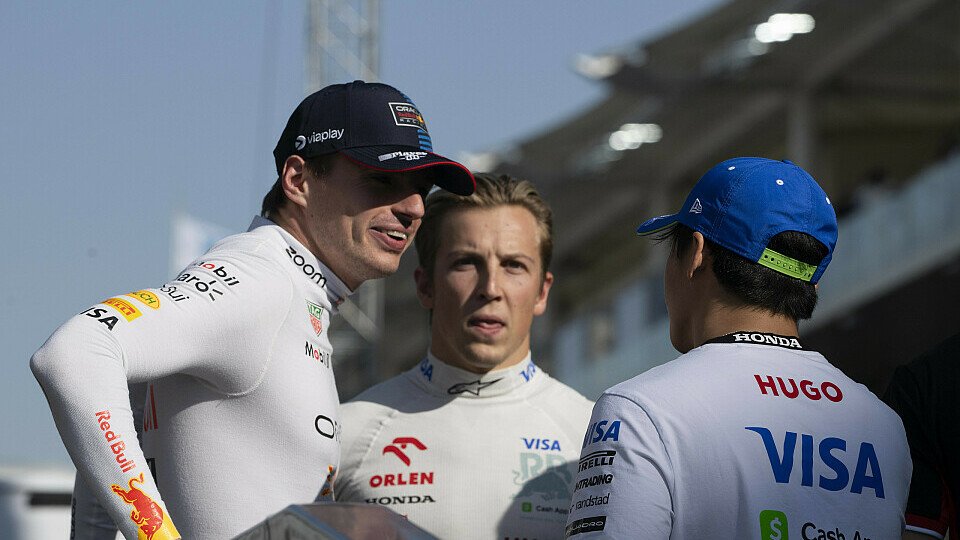 Max Verstappen (Red Bull), Yuki Tsunoda und Liam Lawson (Racing Bulls) beim Formel-1-GP in Abu Dhabi (Yas Marina); Portrait Max Verstappen (Red Bull), Yuki Tsunoda und Liam Lawson (Racing Bulls) beim Formel-1-GP in Abu Dhabi (Yas Marina); Portrait