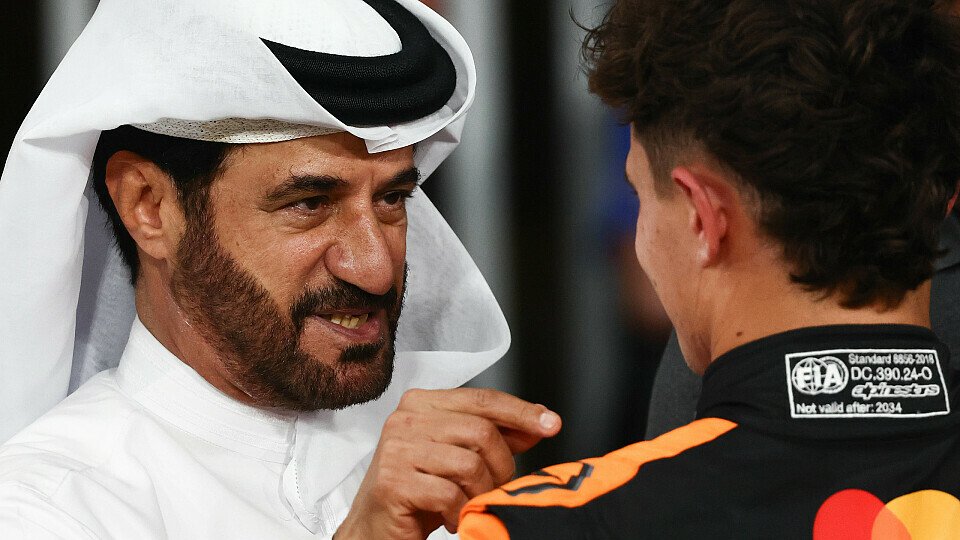 FIA-Präsident Mohammed Ben Sulayem spricht bein Abu-Dhabi-GP mit Lando Norris