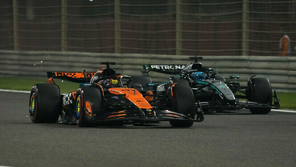 Oscar Piastri im McLaren vor George Russel im Mercedes Oscar Piastri im McLaren vor George Russel im Mercedes