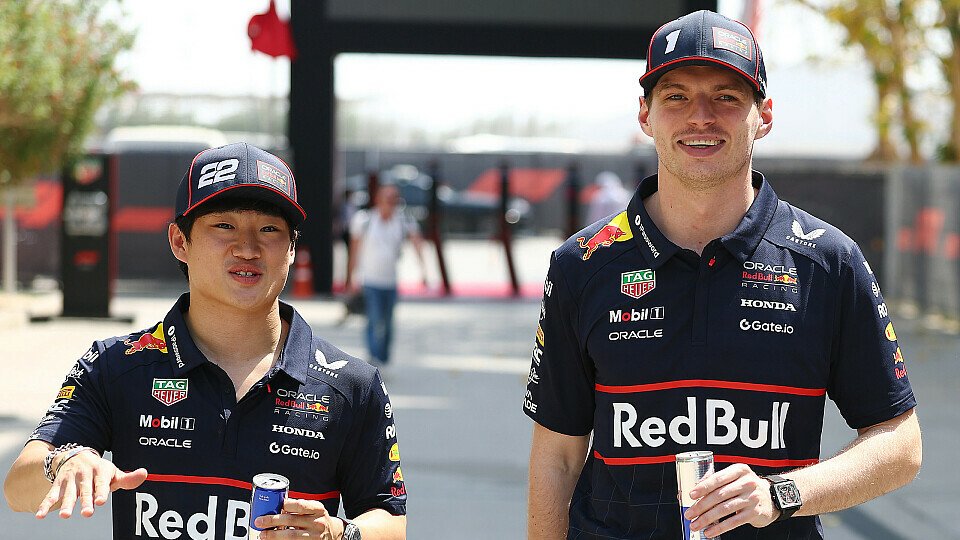 Red Bull-Duo Yuki Tsunoda und Max Verstappen im Paddock