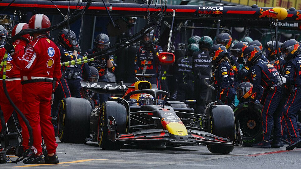Boxenstopp von Max Verstappen im Red Bull Boxenstopp von Max Verstappen im Red Bull