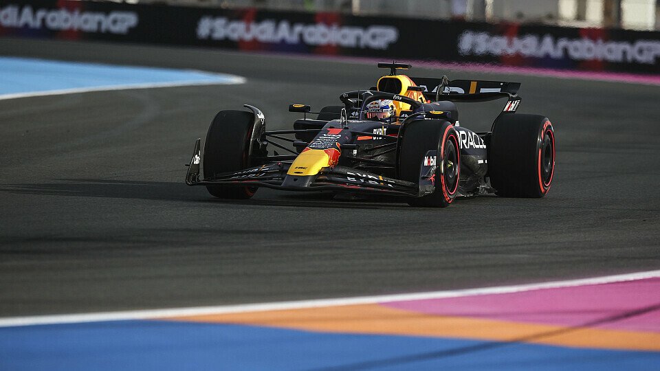 Max Verstappen auf dem Jeddah Corniche Circuit