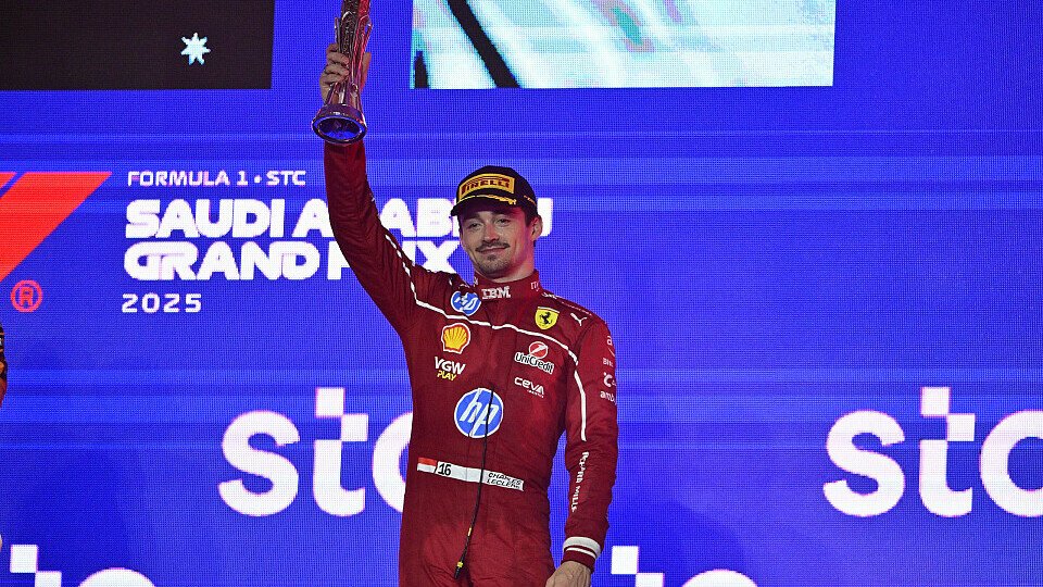 Ferrari-Fahrer Charles Leclerc auf dem Podium