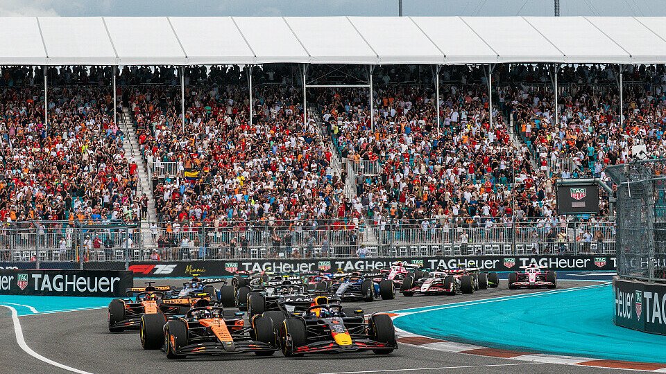 Kampf um Platz 1 zwischen Max Verstappen und Lando Norris in Miamu Kampf um Platz 1 zwischen Max Verstappen und Lando Norris in Miamu