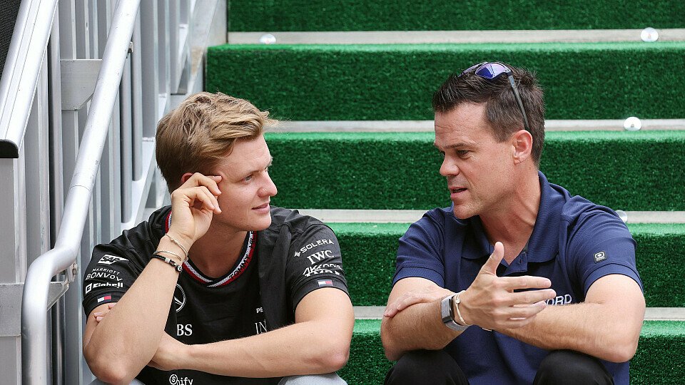 Mick Schumacher und Dirk Müller beim Formel-1-Rennen in Austin