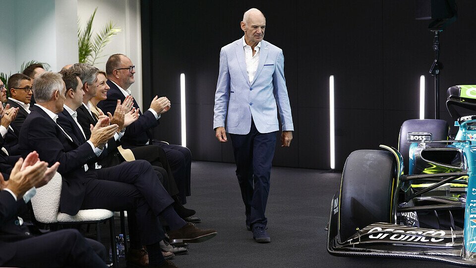 Aston Martin Präsentation mit Adrian Newey